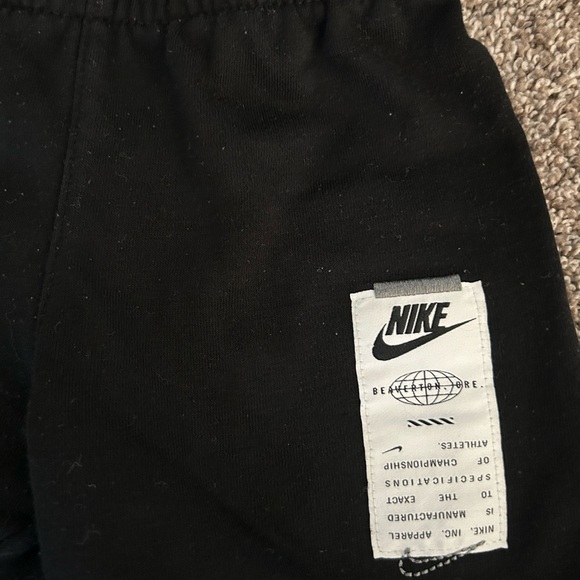 Nike Gray Graphic Tee and Black Shorts Set - Picture 9 of 9